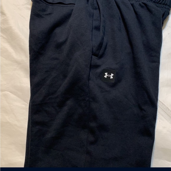 BRAND NEW black Under Armour joggers - Picture 2 of 3